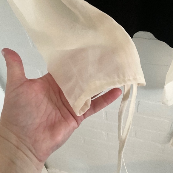 NWOT Zara Blouse Black knit body Off-White Puffy Statement Long Sleeve S - Picture 15 of 15